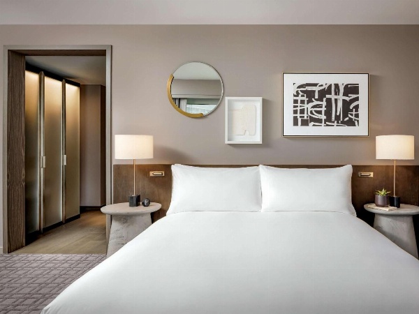 Fairmont Century Plaza Main image